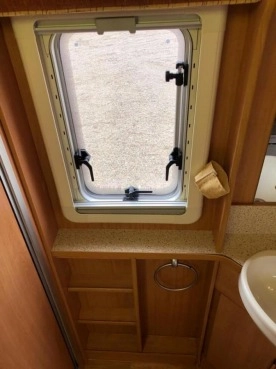                         Swift Ace Awart Northstar 2006 r., DMC 1436 kg, 5-osobowa - zdjęcie 8
                        