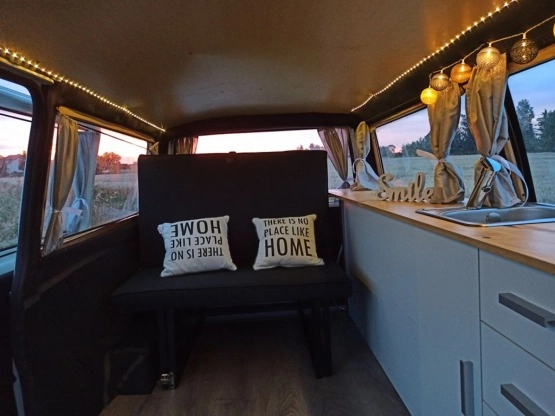                         Volkswagen Transporter 2000 rok - zdjęcie 8
                        