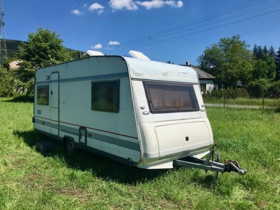                         Przyczepa Kempingowa Burstner Scala 95r, jasny środek, przedsionek - zdjęcie 1
                        