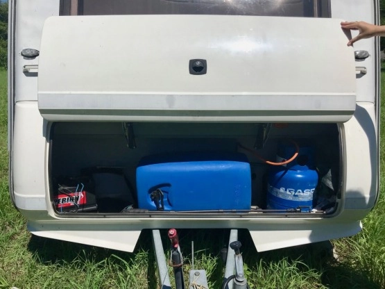                         Przyczepa Kempingowa Burstner Scala 95r, jasny środek, przedsionek - zdjęcie 4
                        