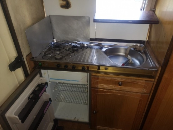                         Kamper Peugeot J5 Integra 2.5 TD 120tys solar brak korozji - zdjęcie 10
                        