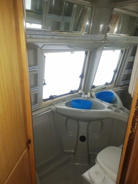                         Kamper Peugeot J5 Integra 2.5 TD 120tys solar brak korozji - zdjęcie 18
                        