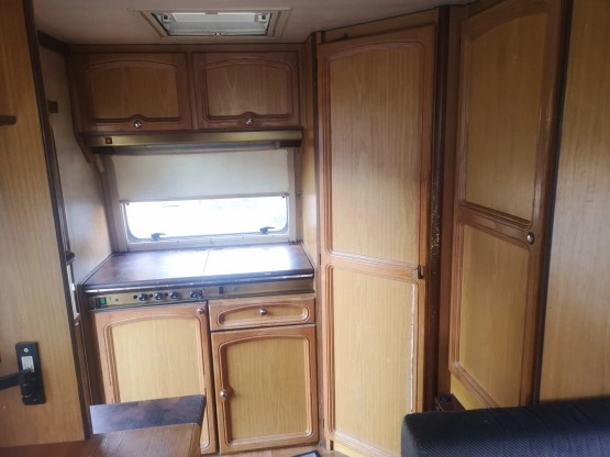                         Kamper Peugeot J5 Integra 2.5 TD 120tys solar brak korozji - zdjęcie 5
                        