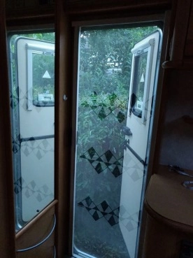                         Przyczepa kempingowa 2/3 osobowa Elddis Hurricane GTX z 2000 roku - zdjęcie 2
                        