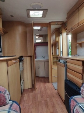                         Przyczepa kempingowa 2/3 osobowa Elddis Hurricane GTX z 2000 roku - zdjęcie 7
                        