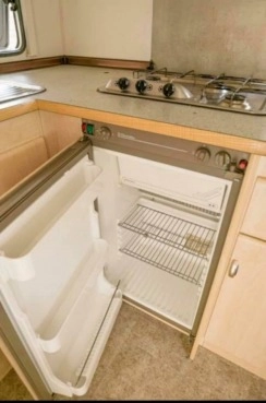                         Burstner Scala z 1999 r. - zdjęcie 2
                        