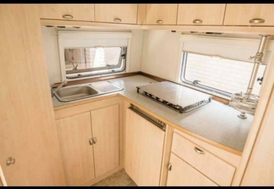                         Burstner Scala z 1999 r. - zdjęcie 3
                        