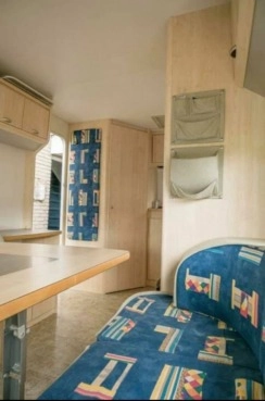                         Burstner Scala z 1999 r. - zdjęcie 9
                        