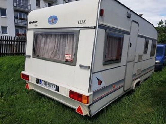                         Przyczepa kempingowa Burstner Lux - zdjęcie 2
                        