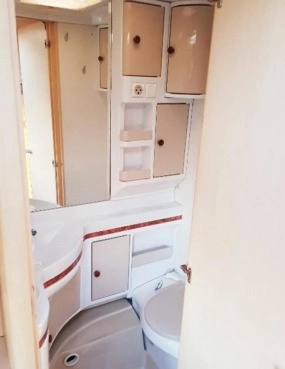                         Przyczepa Hobby 575 VIP, najwygodniejsza na rynku - zdjęcie 9
                        