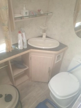                         Przyczepa Elddis Typhoon EX2000 - zdjęcie 9
                        