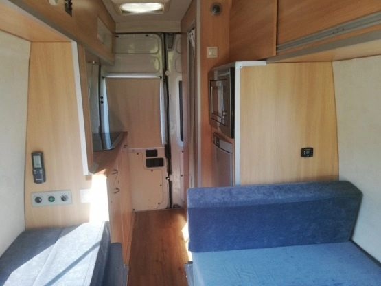                         Kamper Iveco Daily 2.3 HPT DMC 3.5t  - zdjęcie 13
                        