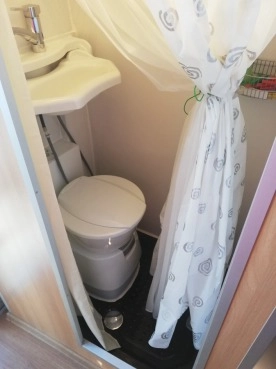                         Kamper Iveco Daily 2.3 HPT DMC 3.5t  - zdjęcie 2
                        