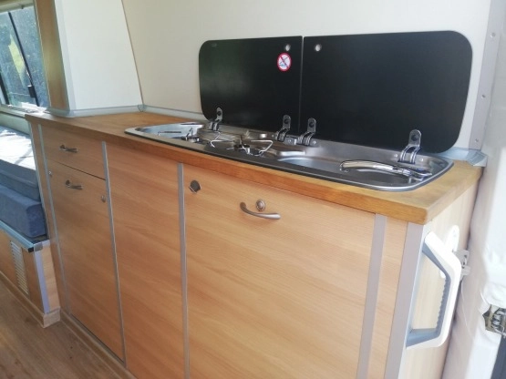                         Kamper Iveco Daily 2.3 HPT DMC 3.5t  - zdjęcie 3
                        