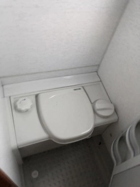                         Adria Unica 462 1100 DMC. WC, Ciepła Woda - zdjęcie 10
                        