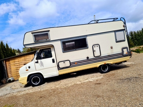                         CAMPER Fiat Ducato 2.5D KAMPER Burstner IDEALNY WERSJA ZIMOWA - zdjęcie 2
                        