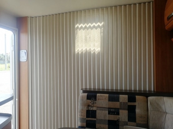                         Hobby De Luxe 560 Klima*Mover*Grzanie*Elektryczny Grill*Namiot*2009r.Full - zdjęcie 19
                        