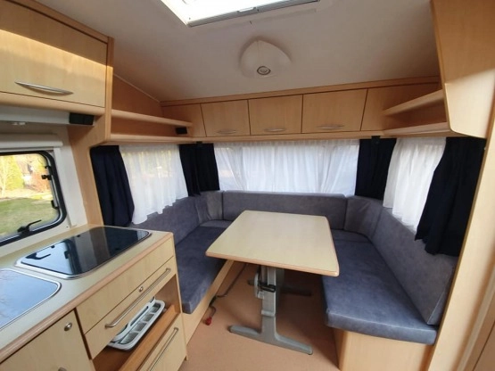                         Przyczepa kempingowa Chateau Calista 450 z 2001 r. - zdjęcie 5
                        