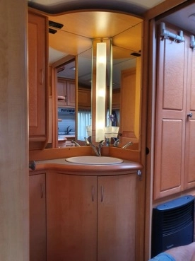                         Przyczepa Hobby Exclusive 495 UFe - zdjęcie 9
                        