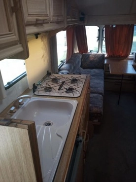                         Witam, sprzedam przyczepę Elddis Vogue 1991 r. - zdjęcie 14
                        