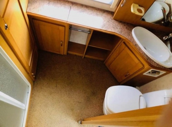                         Przyczepa kempingowa COMPASS CORONA + Motomover + Przedsionek - zdjęcie 4
                        