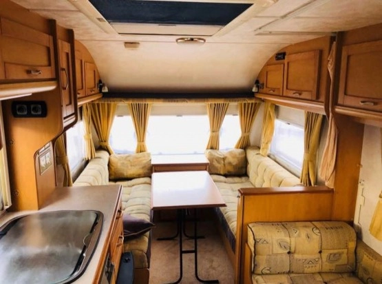                         Przyczepa kempingowa COMPASS CORONA + Motomover + Przedsionek - zdjęcie 8
                        