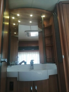                         Przyczepa kempingowa HOBBY 400 SFE - zdjęcie 10
                        