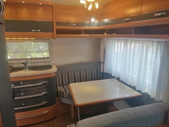                         Przyczepa kempingowa HOBBY 400 SFE - zdjęcie 11
                        