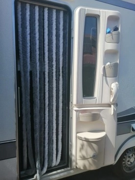                         Przyczepa kempingowa HOBBY 400 SFE - zdjęcie 2
                        