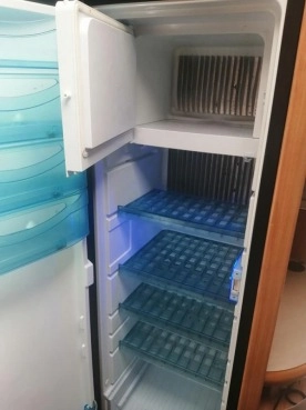                         Przyczepa kempingowa HOBBY 400 SFE - zdjęcie 6
                        