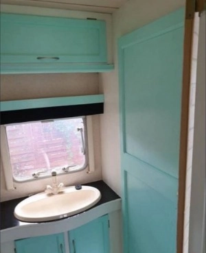                         Przyczepa kempingowa 4/5 osobowa + mover - zdjęcie 10
                        