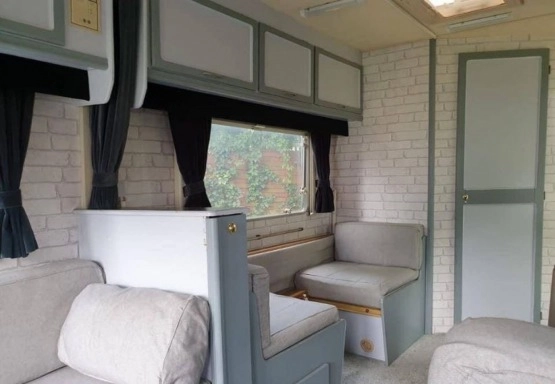                         Przyczepa kempingowa 4/5 osobowa + mover - zdjęcie 8
                        