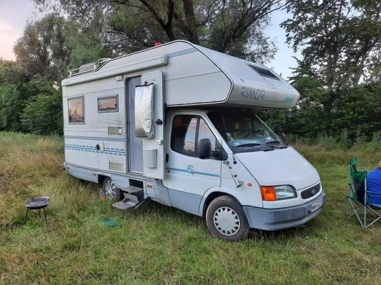                         Kamper Ford Transit 2.5 Diesel 96 rok - zdjęcie 1
                        