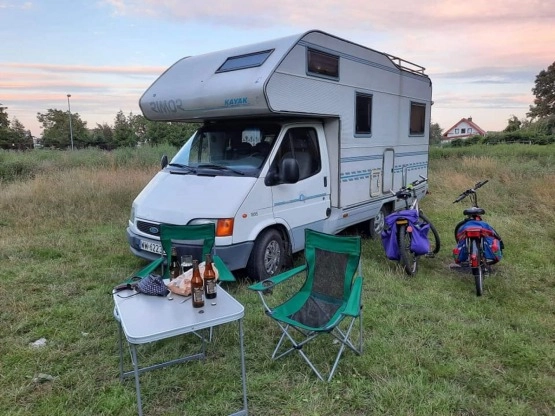                         Kamper Ford Transit 2.5 Diesel 96 rok - zdjęcie 4
                        