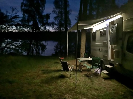                         Kamper Ford Transit 2.5 Diesel 96 rok - zdjęcie 5
                        