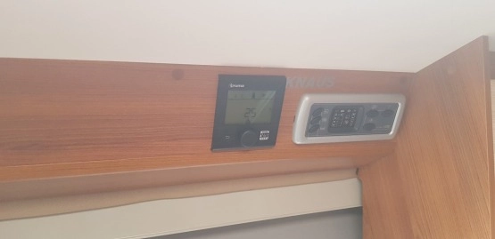                         Nowy Kamper wynajem wolne terminy - zdjęcie 6
                        