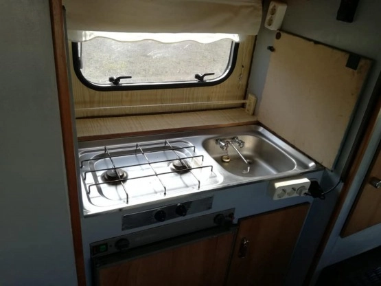                         Ford Transit Elnagh kamper - zdjęcie 9
                        