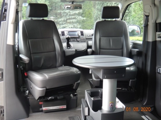                         VW T5 Multivan Highline 180KM DSG, 4Motion, WEBASTO, obracany fotel kierowcy i pasażera, zadaszenie, przetwornica 1000W - zdjęcie 4
                        