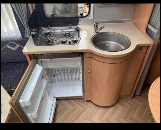                         Burstner Amara 450TS LUXUS - zdjęcie 15
                        