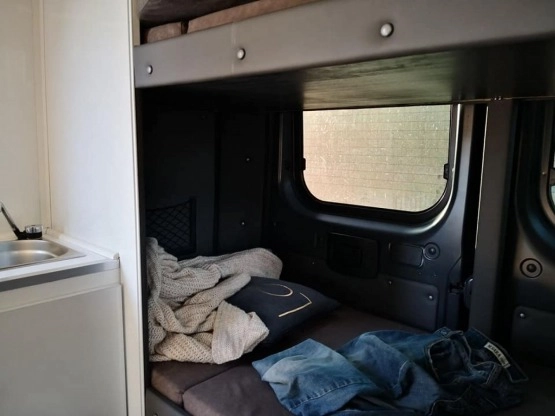                         Campervan 2007 rok - zdjęcie 2
                        