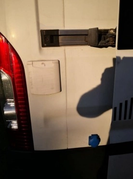                         Campervan 2007 rok - zdjęcie 3
                        