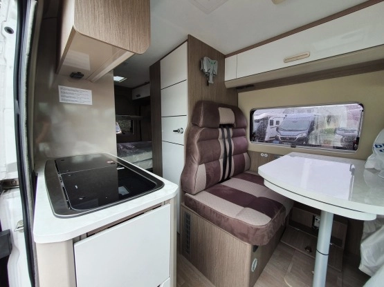                         Challenger V114 Vany (Ducato 2.3) - zdjęcie 18
                        