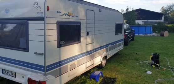                         Przyczepa Hobby 560 UL z przedsionkiem i daszkiem - zdjęcie 15
                        