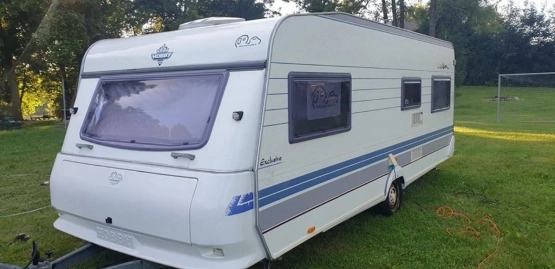                         Przyczepa Hobby 560 UL z przedsionkiem i daszkiem - zdjęcie 1
                        