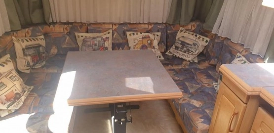                         Przyczepa Hobby 560 UL z przedsionkiem i daszkiem - zdjęcie 9
                        