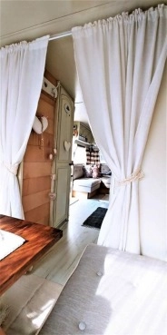                         Przyczepa Hobby Prestige 535 po kompletnej renowacji - zdjęcie 15
                        