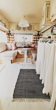                         Przyczepa Hobby Prestige 535 po kompletnej renowacji - zdjęcie 26
                        