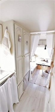                         Przyczepa Hobby Prestige 535 po kompletnej renowacji - zdjęcie 28
                        