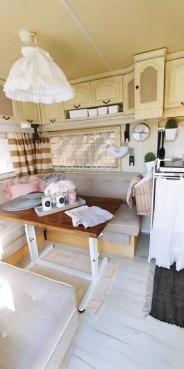                         Przyczepa Hobby Prestige 535 po kompletnej renowacji - zdjęcie 30
                        