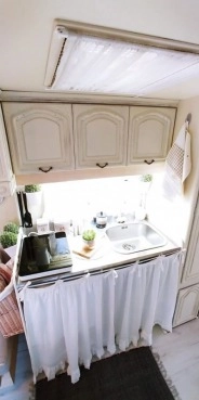                         Przyczepa Hobby Prestige 535 po kompletnej renowacji - zdjęcie 31
                        